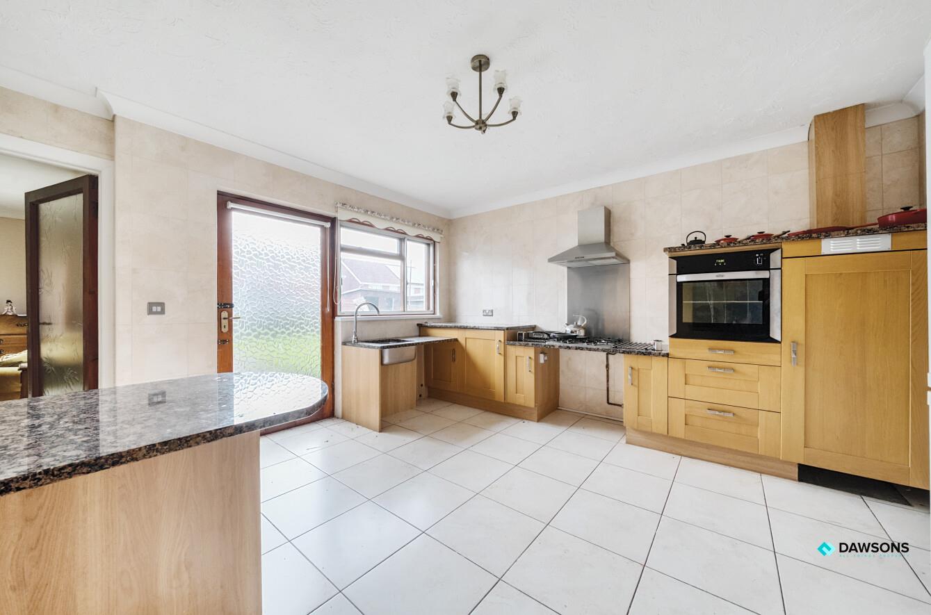 Y Llwyn, Llanelli, SA15 1JT